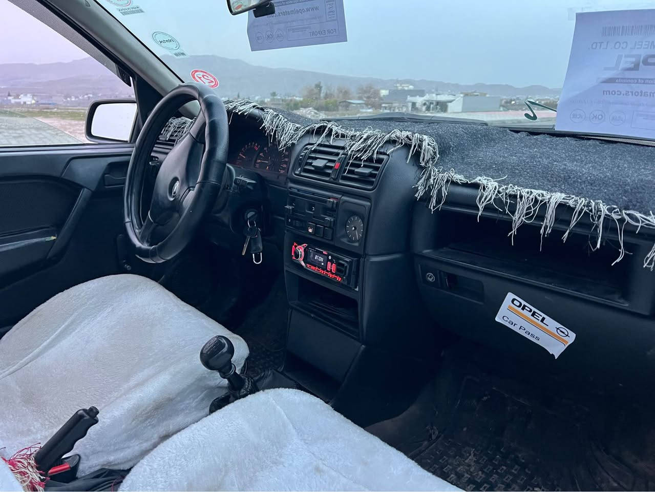 *********** = *********** 

لە تەقتەقم ٣٨$ مەعمەلە 

١٩٩١ کامل کراوەتە ١٩٩٥ کۆبۆنی هەیە 
مەکینە ١٨ مەرخوب سەنەوی تازە بەسەر جوە 
سەیارەکە لۆک لۆکە وەسفی ناوئ دەشبل بەرە درگا
تاخم پێش پشت کەرەبای هەموو گیانی مەزبوت
بەشەرت براوە خرامە تحویل کۆبۆنی هەیە لۆک لۆکە
لە تەقتەقم ژمارە موبایلم داناوە  چات کراوەیە

ڤایبەر واتسئاپ. *********** كويسينجاك, أربيل
