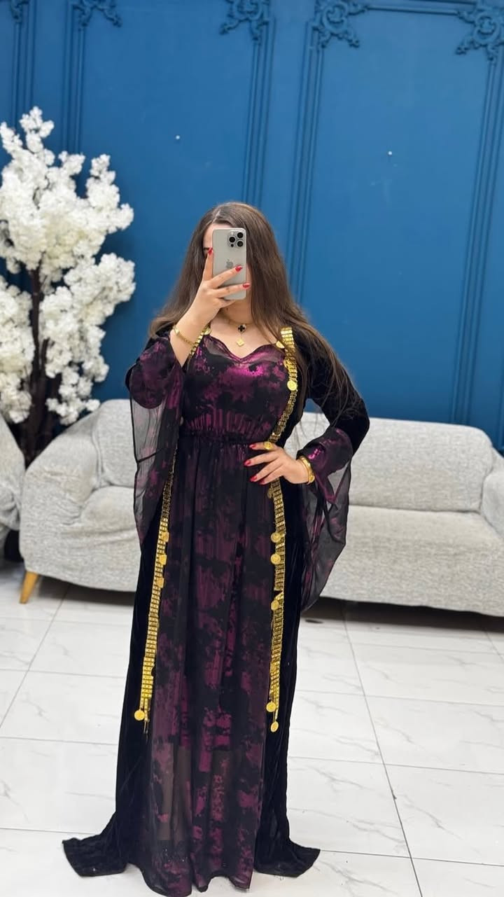 خاتوونە گوڵەکانم زیاتر لە ٥٠ پارچەی  جیاواز تەنها لەیەک پۆستا کام لەم پارچانە دڵخۆزی تۆیە دەتوانی داوای بکەیت گەیاندن هەیە بۆ هەموو کوردستان وعێراق 
کراس ، کەوا، هیلەک ژێری کراسی کوردی بەردەستە😍


**إذا كنت صاحب هذا الإعلان وتريد حذفه لأي سبب، رجاءا أرسل رسالة إلى الدعم الفني**