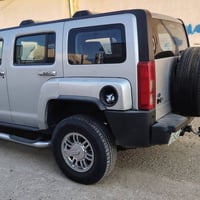 عندي سياره همر البيع موديل ٢٠٠٧ محرك ٣٧٠٠ شرت محرك كير فور ويل شخال ان...