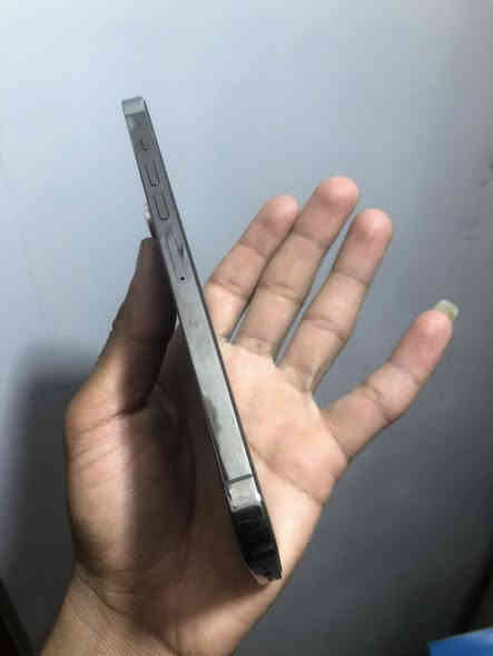 آيفون 13بروماكس جهاز جديد بدون فتح بدون تبديل وتر بروف نورمال ذاكره واحد تيرا بطاريه 98سعر 800وبي مجال مكاني بصره ***********
