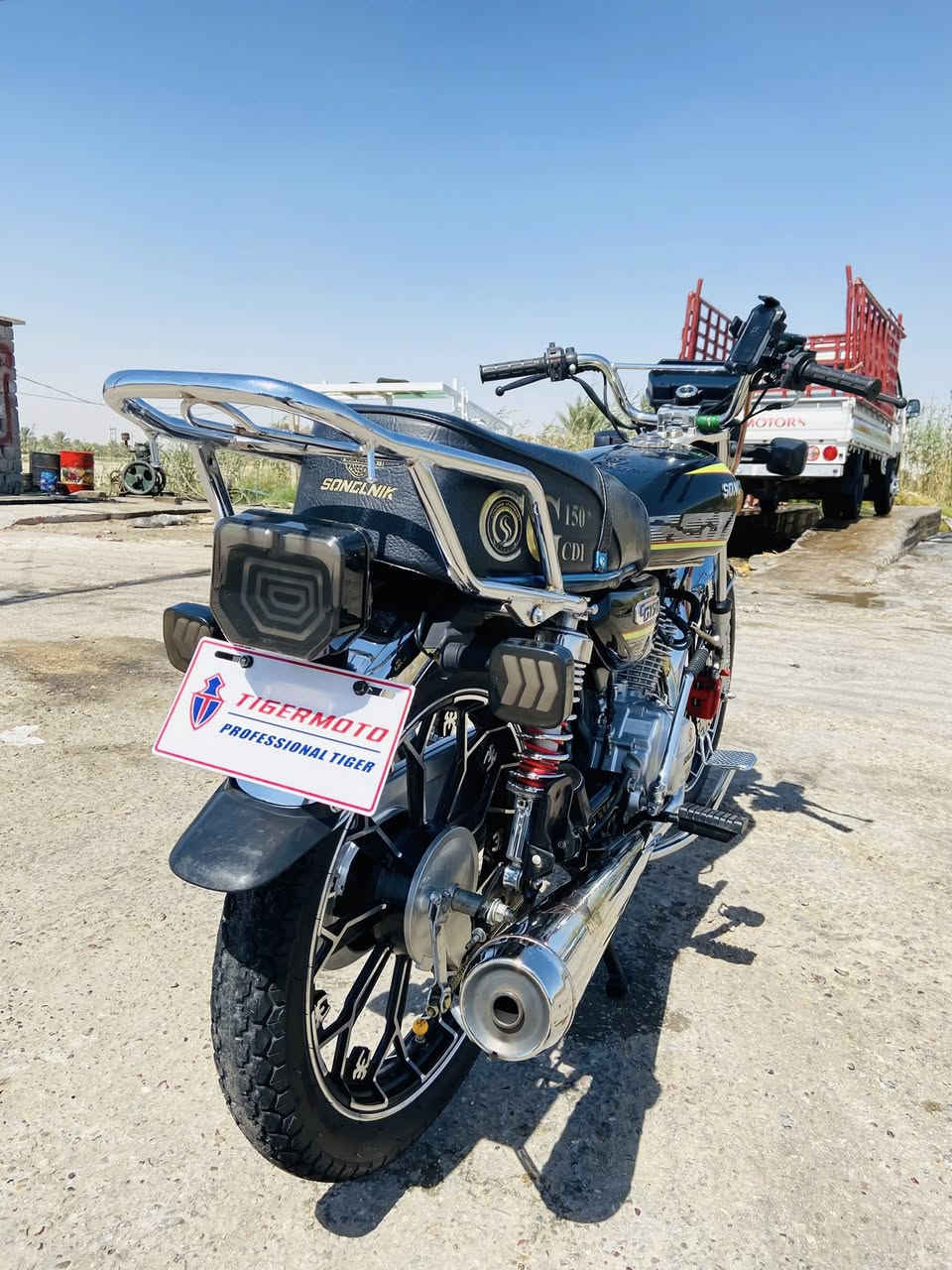 للبيع دراجه سفانه موديل 25السعر 750وبيها مجال مكاني حله ناحيه النيل ملاحظه دشبول يخربط ***********
