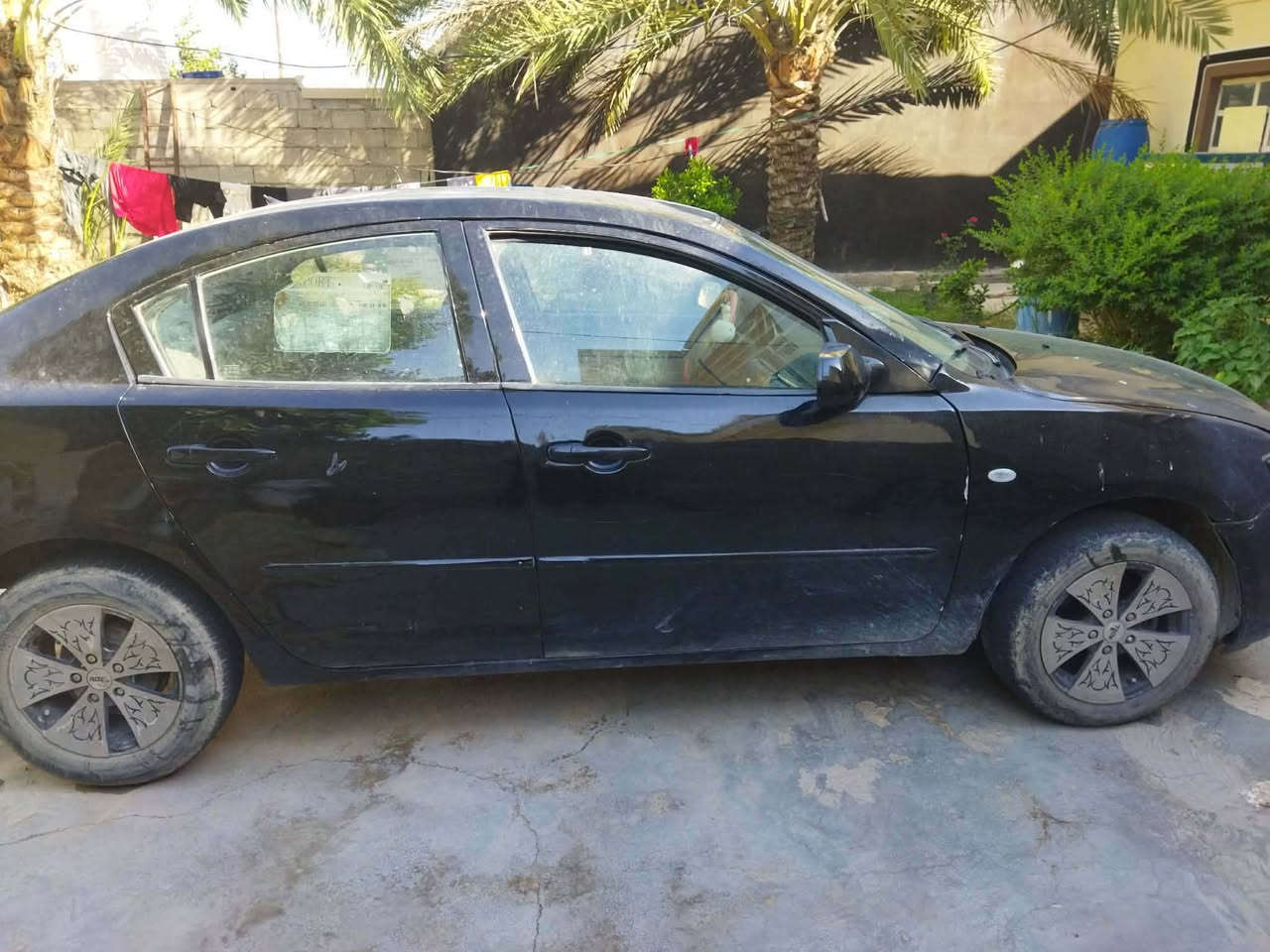سلام عليكم مازدة  ثري ٢٠٠٧ السيارة مصبوغه عام تبريد شغال السعر 40 ورقه وبيها مجال ***********
