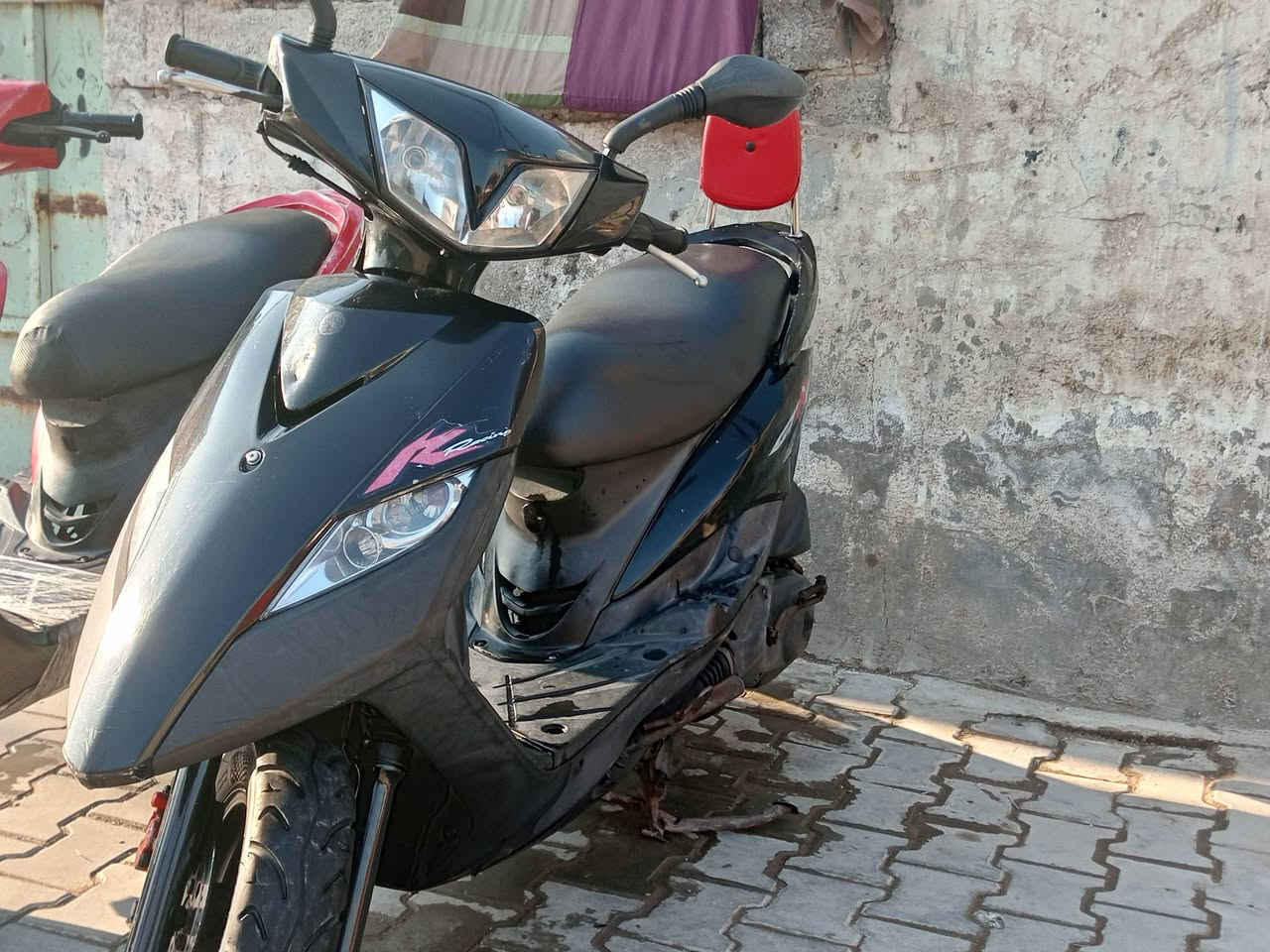 اللهم صل على محمد وال محمد
للبيع ماكس 140 ثعلب العدد 2 
كفااااله عاااااامه 
***********
بغداد مدينه الصدر السعر خاص
