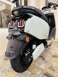 دراجة شحن SR • ٦ بطاريات • بطارية نص عمر