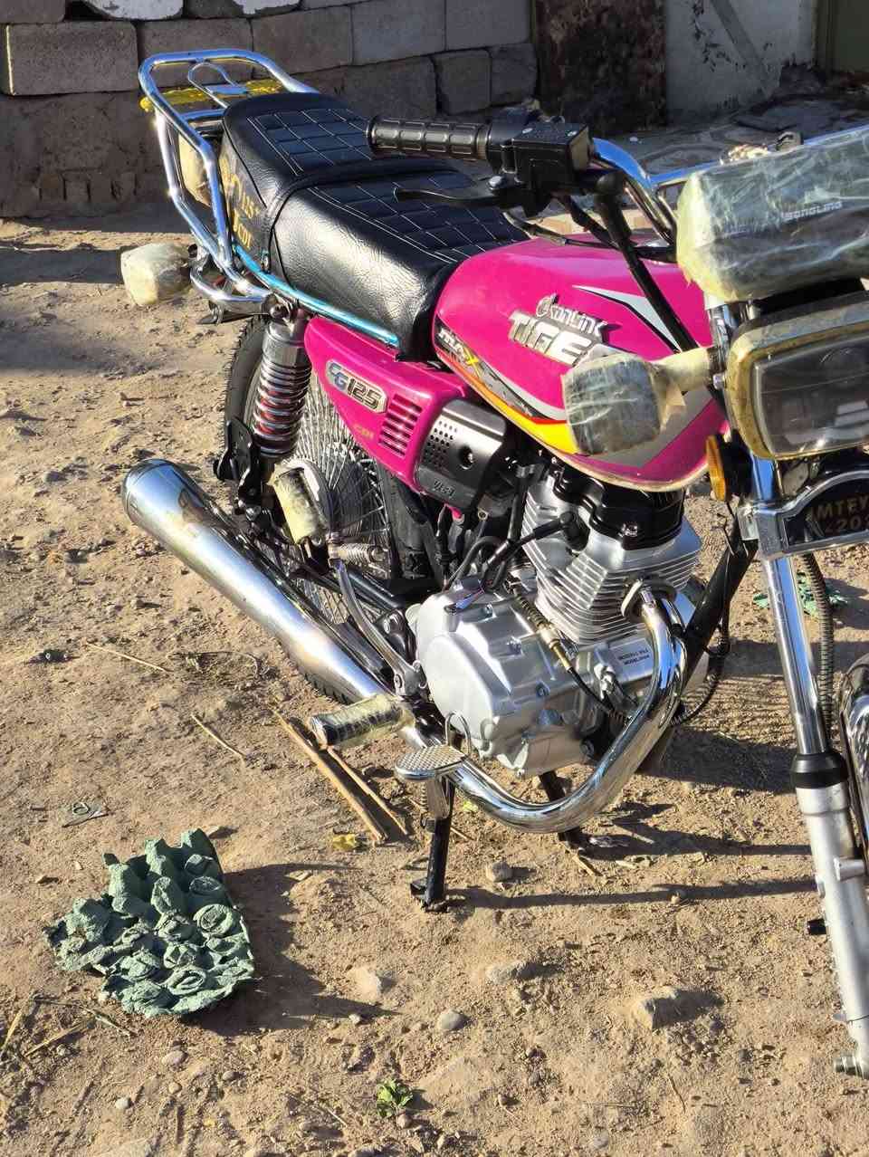 سلام عليكم دراجه تايكر للبيع موديل 24 للبيع نضافه فول كفاله عامه (وصل) (وصل) وهاذ رقمي ليتواصل وياي 

***********
