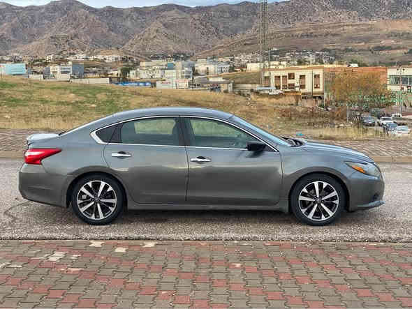 السلام عليكم 
للبيع نيسان التيما موديل 2016 
رقم اربيل بسمي
سعر  108ورقه 
ملاحضه عليها غرامات مرور 13 ورقه ينزل من سعره 
تحويل وكاله تريد بشرط 
مكينه وكير وتبريد كله بشرط وين ماتريد افحص
محرك 2500 المرغوب اربعه سلندر
مواصفات SR معروفه فول عده فتحه 
بصمه 
ابواب بصمه 
صندوق بصمه
تحديد سرعه
تشغيل عن بعد 
شاشه وكاميرا
وبعد بيها مواصفات 
سيارا بيها ثلاث قطع ونص صبغ بدون دواخل شرط 
رقم شاصي موجود مع صور
ارباك بس ستيرن طاك باقي سليمه
سيارا احلى من صور سيارا نظيفه ما بيها مصرف
حجر كزوز بشرط
هاتف اسيا ***********
هاتف كورك *********** واتساب
هاتف كورك *********** واتساب
عنوان سياره قضاء عقرة بعيده عن اربيل وموصل ساعه دهوك
