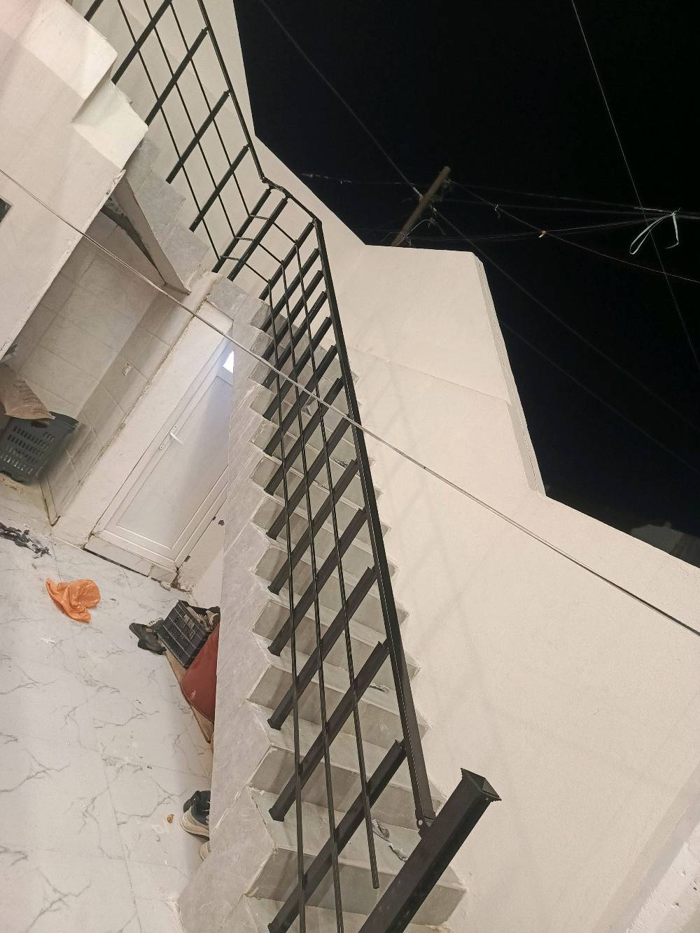 جاهزين جاهزين عمل ابواب شبابيك محجرات كاونترات جميع الموديلات
العنوان كركوك حي العسكري 
للاستفسار
***********
بي واتساب