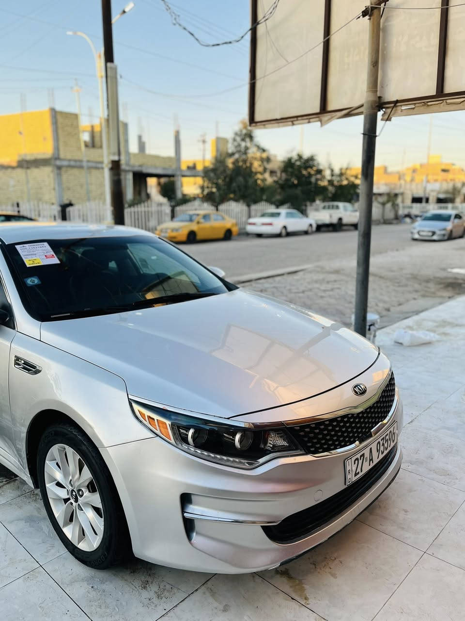 السلام عليكم 
كيا اوبتيما موديل 2016 فول مواصفات 1/1 قماره حديد وارد امريكي رقم ذي قار دولي تحويل ثاني يوم  . گير ومحرك شرط الفحص والمحرك 2400 . مشايه 68 ميل . السياره ظربته جاملغ  وبنيد بدون دواخل  بل عراق صارت بيه رشات صبغ تجميل فقط  

مواصفات السياره 

بصمة ابواب و تشغيل 

كشنات جلد

كشن كهربائي

كشنات تدفئه 

مري شفط 

تدفئه استيرن

تبريد تقطعتين

مود قياده 

مانع انزلاق

حساسات خلفيه

لد خلفي

مري ذكي

 كامرا دواره

السياره جاهزه للاخير من حداده صدر امامي وخلفي جديد طخم تاير جديد منظومه زنون عالي وناصي اشاير تدفئه وتبريد السياره جاهزه

مكان السياره ناصريه

السعر المطلوب (119 وبيه مجال 

***********

بسمي شخصياً وين مايعجبك أداور 
رجاءً فقط الشراي يتصل
