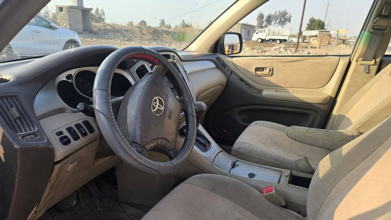 السلام وعليكم تويوتا هولندر موديل ٢٠٠٧ رقم بغداد ٧ راكب ٦ سلندر سيارة مصبوغه احزام مكان السيارة ديالى خان بني سعد رقم الهاتف *********** السعر ٦٠
