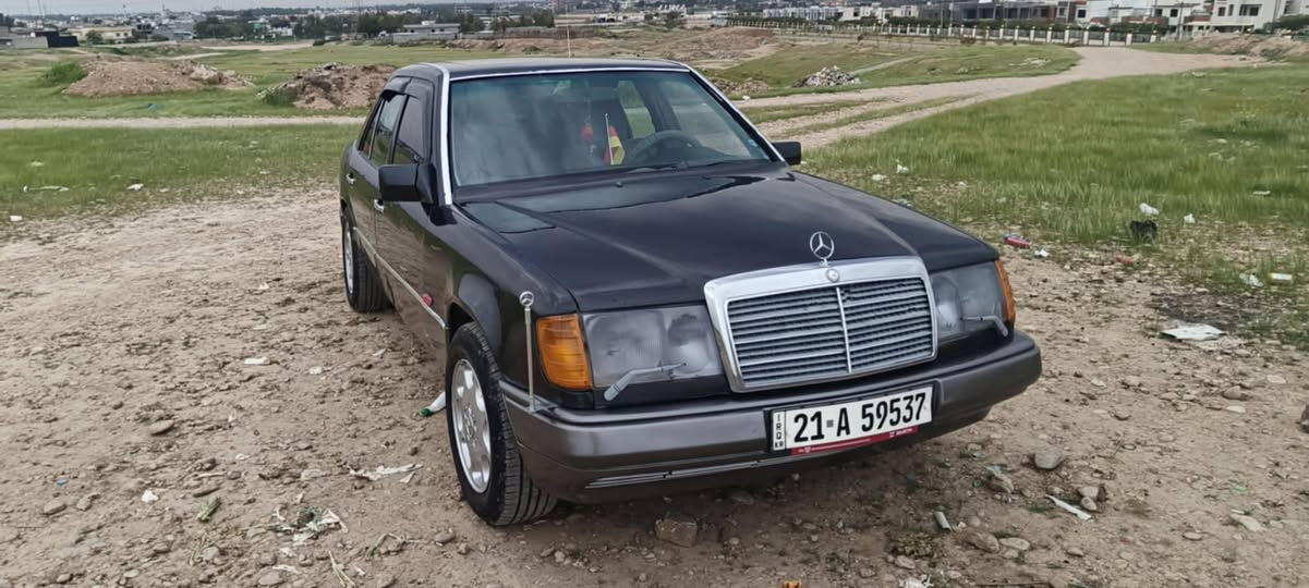 مارسدس دب موديل 87 رقم دولي اسليمانيه كل نقص مابيها محرك 2500 ديلكو تبريد تافئه شغال قواعدها مابيهن عيب بسمي تحويل ثاني يوم السعر 54 وبيها مجال *********** مكاني ديالى خانقين
