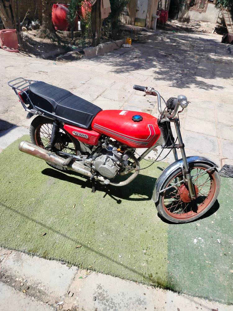 سلام عليكم للبيع دراجه نضيفه وحلوه مكفوله من سرقه مكان البصره ابو الخصيب شيخ ابراهيم مكينه ما مفتوحه لا تنقيص ولا تبخير سعر 350 /***********
