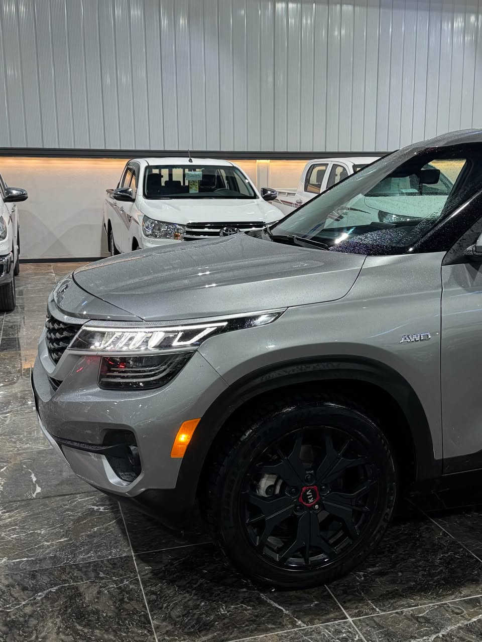 kia seltos 2021 
ماشیة ٦٠ الف کیلومتر 
مکینة ١٥ و توربو 
فور ویل
بس بوند سبخ بدون دواخل 
ایرباک طاک راجع سیستم 
سنویة جدید رقم جدید شرط تحویل و غرامة
رقم شاصي موجود صورة  
سعر ١٤٢ 
مکان سلیمانیة
*********** السليمانية, العراق
