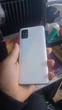 كلكسي اي51 • ستعمال بيت • مدينه صدر