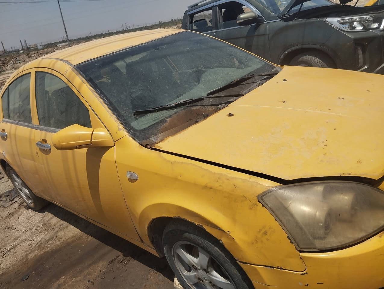 اي فايف ٢٠١٣سنويه صاقطه السياره مالكها موجود مكينه ستوني مسويها بس السياره تخربط وتطفي ابيع كوم حديد ١٠,اوراق بيها مجال ***********

