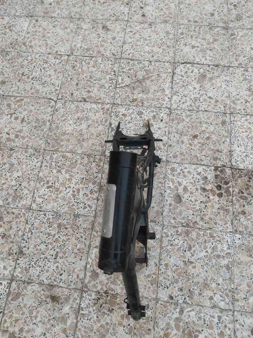 السلام عليكم 
شاصي لبيع اوراق 7
شاصي معوج جانت دراجه وسويت حادث ونعوجت ركبه
مكاني كربلاء 
رقم ***********
