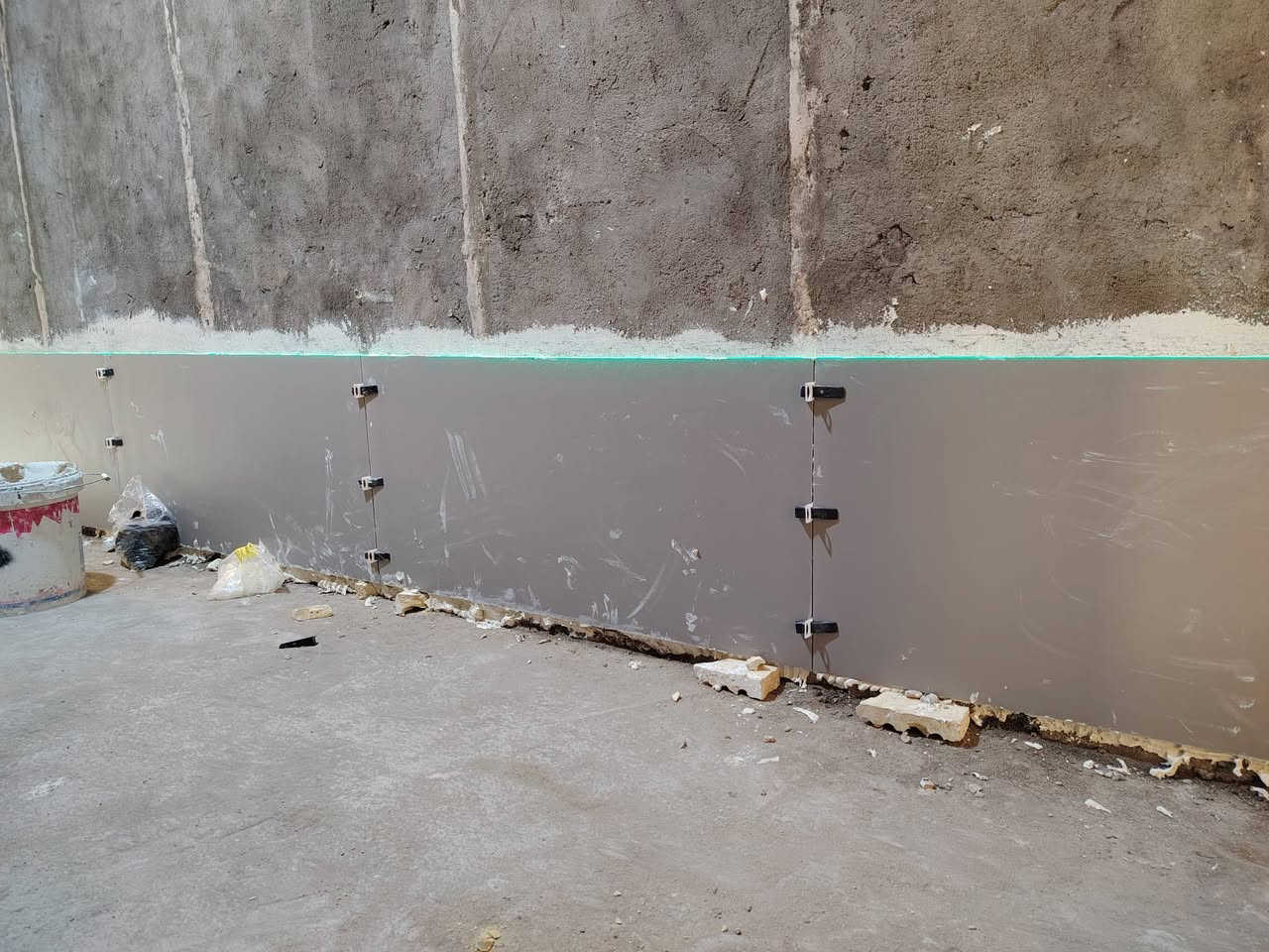 خلفة سرميك درجه اولى مرمر كاشي بورسلين الواح جدران وأرضية وجهات شغل بليزر درجه اولى التزام بلعمل واسعار مناسبه***********
