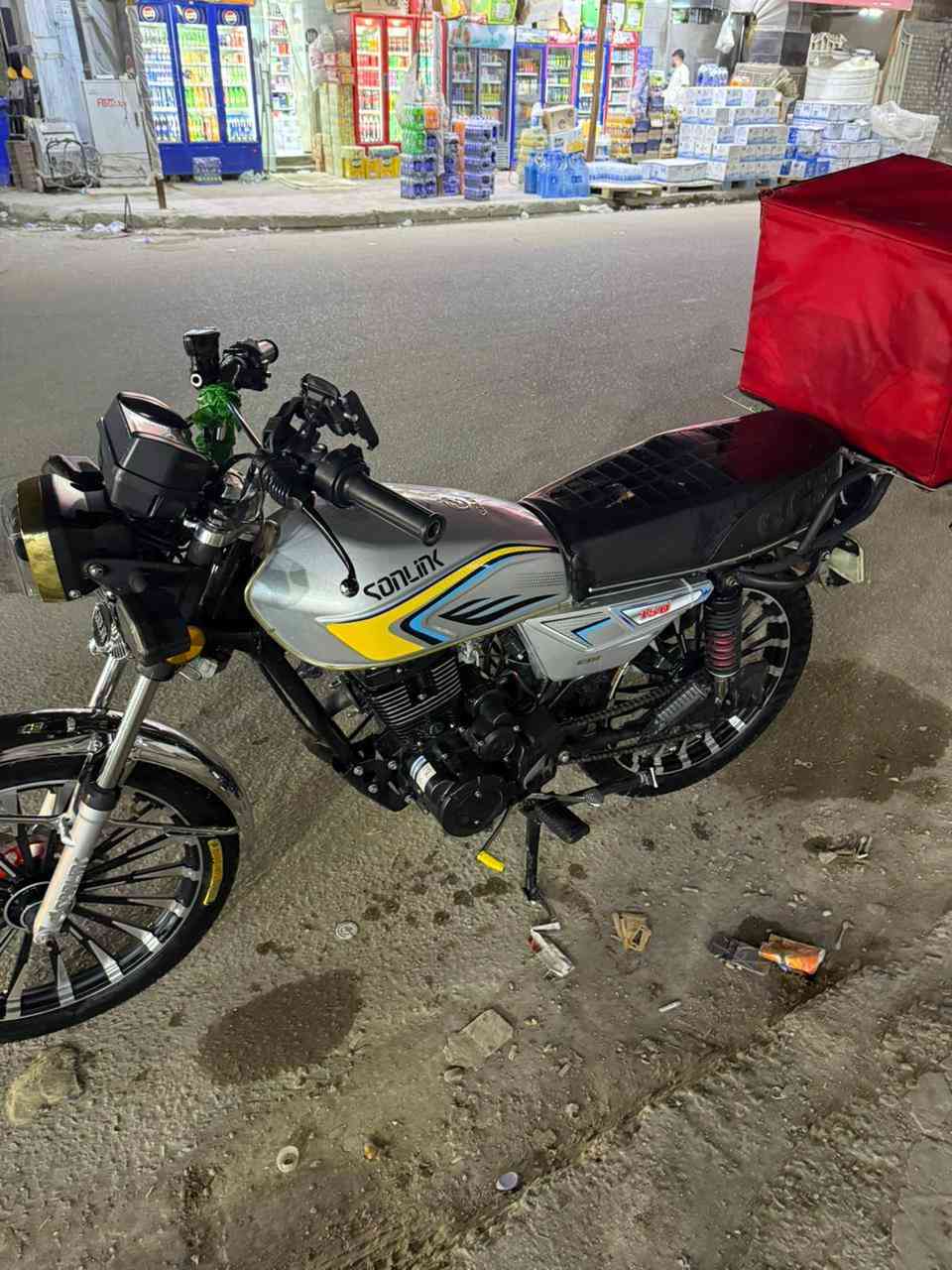 سلام عليكم دراجه سونك البيع دراجه موديل 2024جديده دراجه كدامك عينك مابيه اي نقص بس لشاره لخلفيه السعر750وبيه مجال حك لجيه لمكان بغداد زعفرانيه ***********
