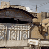 بيت لبيع لمساحه 150شارع لجامع.  ثاني فرع عل لمثاق عله ايدك لسره 077115...