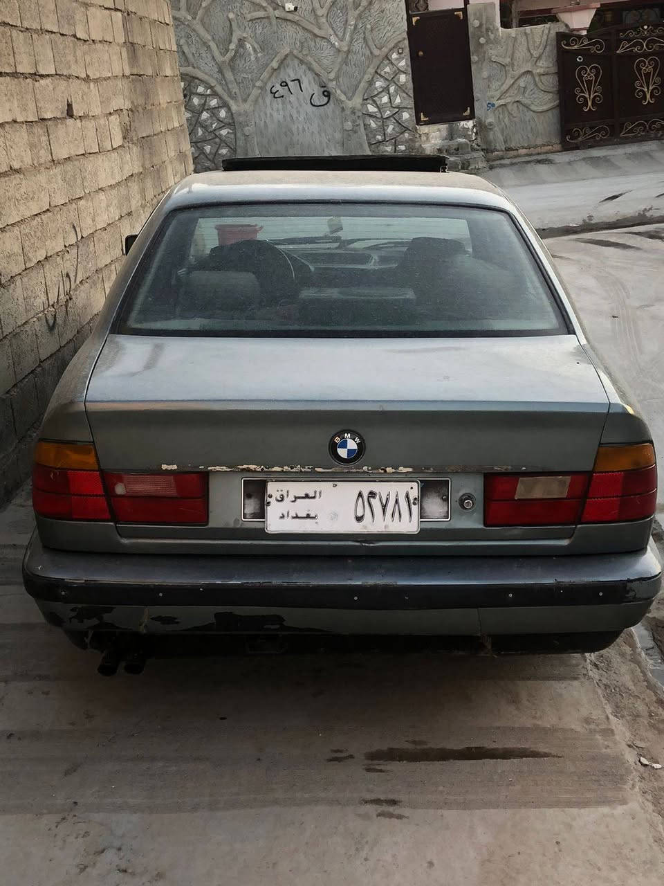 السلام عليكم سياره  520BWM بلاد موديل 92 سياره فول رقم بغداد صدامي شرط وكاله سعر 28 سنويه كرتونيه رقم موبايل واتساب ***********
