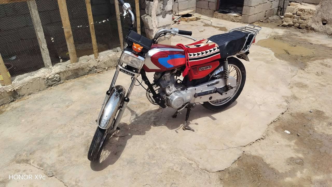 سلام عليكم من رخصه مدير الكروب دراجه متياز للبيع كهربائية كله شغاله والمكينه مفتوحه السعر خاص بكاني ميسان قضاء قلعه صالح شراي ينتصل ع الرقم ***********أو خاص موجود الدراجه كلك بدون
