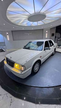 نيسان سدرك موديل 2002 ماشية 90 الف فقط جديده بمعنى الكلمة قطعتين صبغ ف...