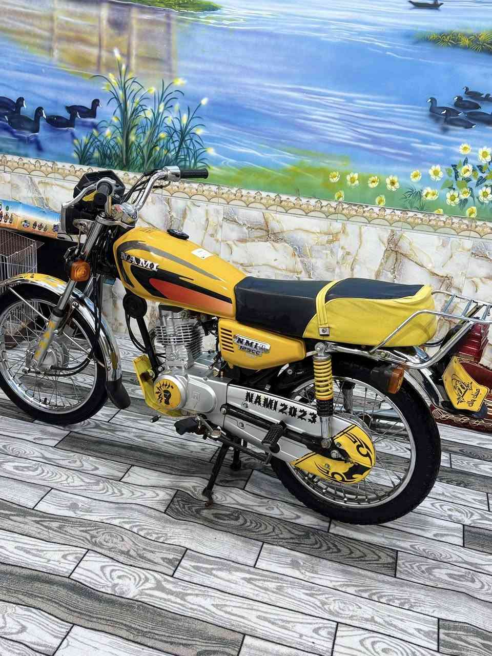 السلام عليكم /عليكم السلام
دراجه للبيع رقم موديل ٢٣
مفتوحه / لا ما مفتوحه 
الون اصفر رقم وسنويه
مكاني بصره قضاء المدينه
رقم بصره اقرا تفاصيل وخابرني 
السعر مليونين و٢٠٠ الف 
وبيهه مجال قليل***********
