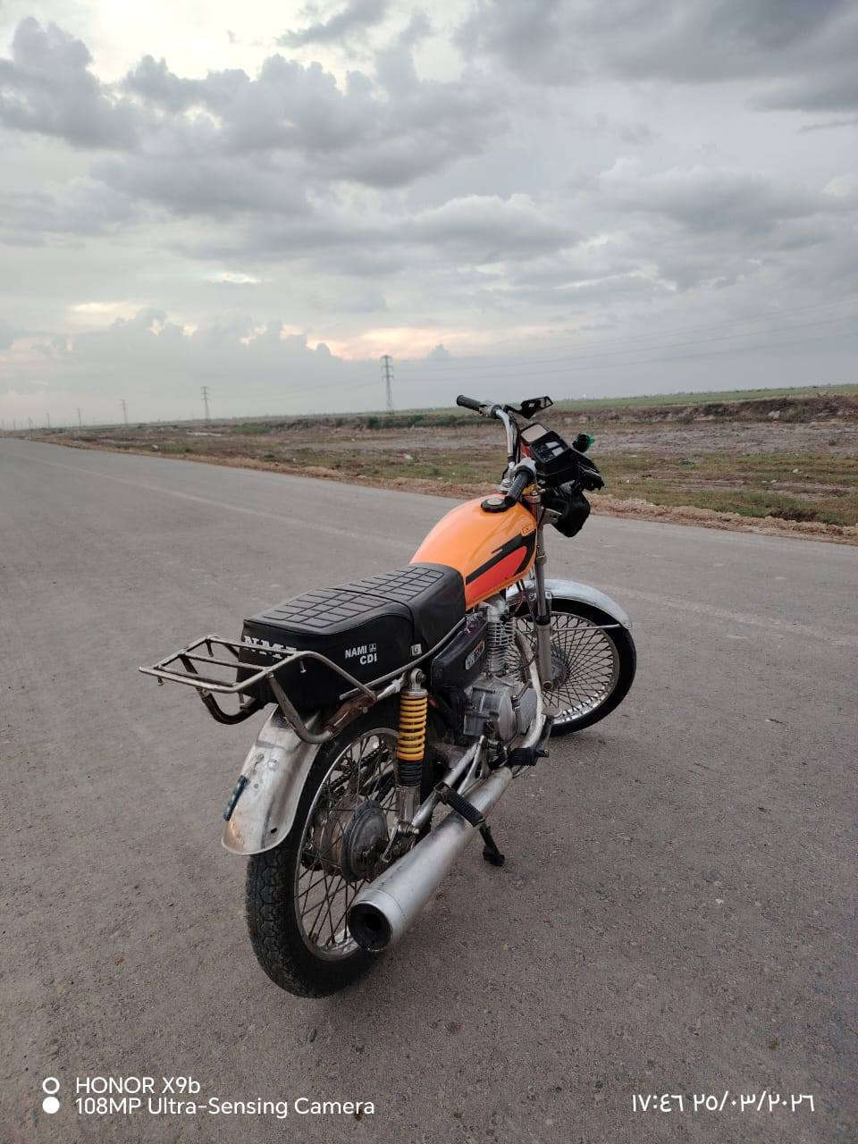 السلام عليكم دراجه ايراني 
يراني محرك ارشا دراجه نضيفه مال شغل دراجه خدميه بشكل 
بدون اوراق  مفتوحه مره وحده  مكفوله عشاري وا قانون 

مكاني ميسان المجر الكبير 
السعر: 450  وبيه مجال موشراي لا تنتصل رجاءً

تصال: ***********

واتساب:  ***********
