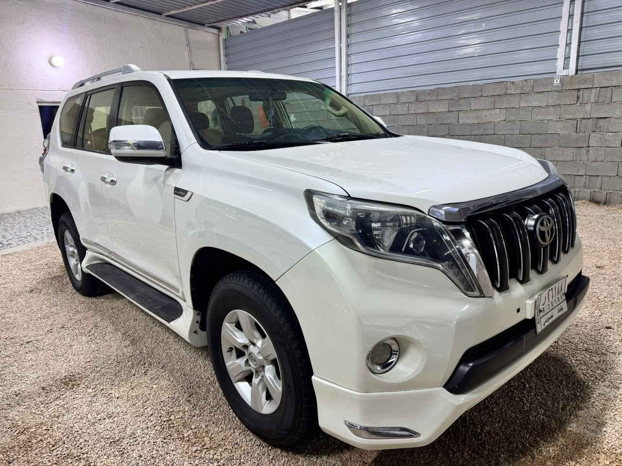 السلام عليكم ورحمة الله للبيع تيوتا برادر 2014 خليجي محرك 6 سلندر بلادي بيها صبغ جاملغ وباب وتكمه جهة السايق تخم تاير كشنات كهرباء TXL رقم بغداد تحويل مباشر سعرها250 وبيها مجال للشراي 
***********
