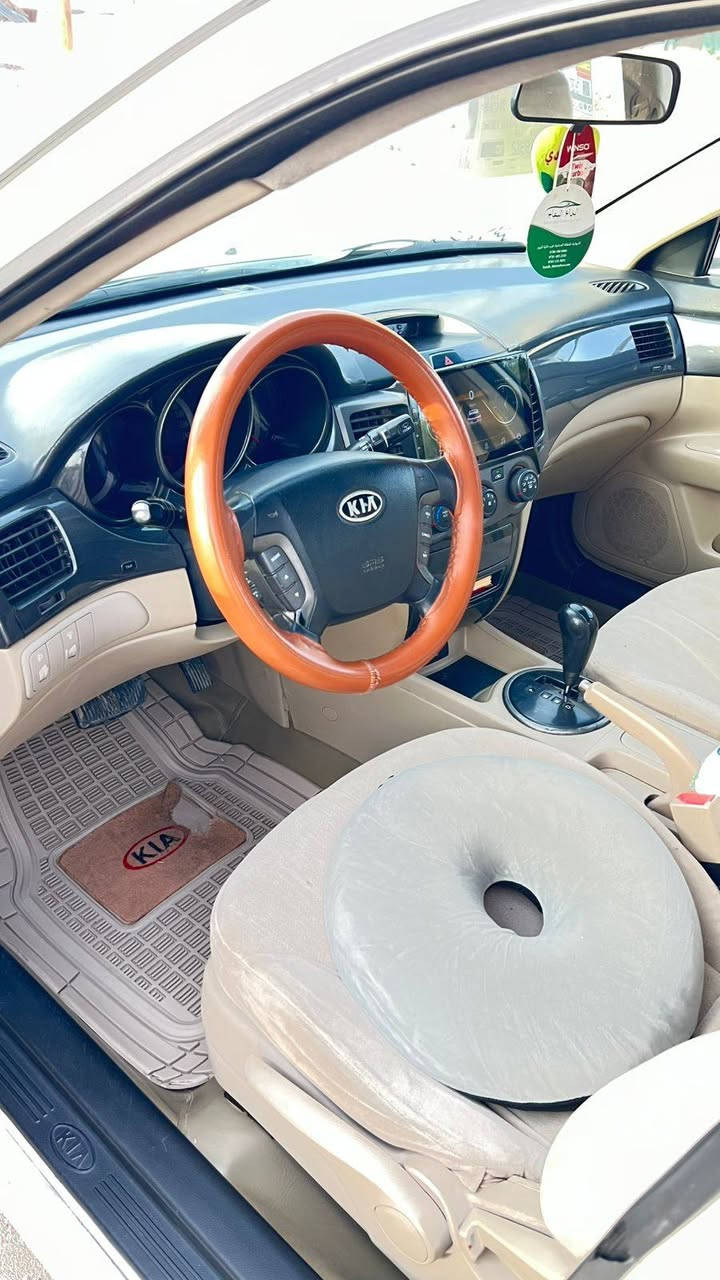 سلام عليكم  كيه اوبتمه 2009 خليجيه مكفوله من اي شي غير البل سونار سياره كامله ماتصرف عليهه من كل النواحي  ماكان سياره كربلاء  هاتف ***********
