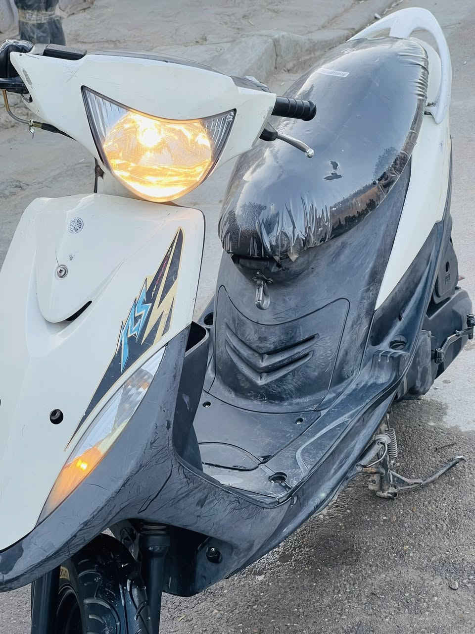 السلام عليكم
دراجه عدله بلاديه نفس البصور وبعد احلا كامله نقصه دشلي  مال سلف وبريك امامي مكاني شهداء البياع 

السعر ٧٠٠ وبيه مجال بسيط 

اي استفسار اتصل ***********
