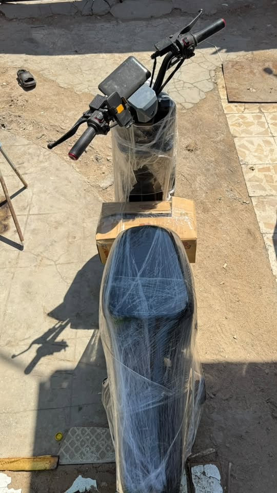 سلام عليكم دراجه R92024 جديدة مامسخدمه هواي دراجه مكانيك وكهربائيات كلها تمام فقط سبب لعطل لعقل دراجه شديلها 5بدريات كبار سعت32 بطرايات جدد دراجه لون سمتي سعر 250 وبيها مجال حك جيه دراجه جديده مسلفنه ومتروكه مكاني الجنينه ***********
