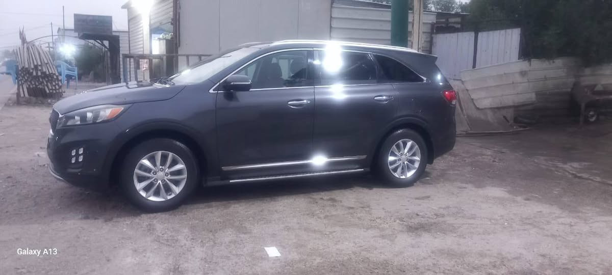 السلام عليكم سورنتو موديل 2018 /4 اسلندر 5 راكب سياره جديده ماشيه 70 الف حقيقي  حادثها صور مرفق مع الصور دعاميه راجعه نفسها  وبيها صبغ جاملق الامامي الأيسر والايمن فقط صبغ بدون حادث سبب صبغ خدوش تبريد محرك كير مكفولات
مكان بغداد رقم الاتصال *********** السعر /160
