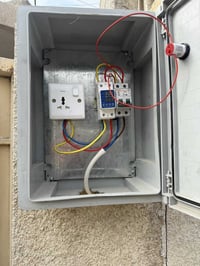 بورد شحن للبيع سعرمناسب شرط ع فحص  عنوان البياع رساله الثانيه رقم ٠٧٧٢...