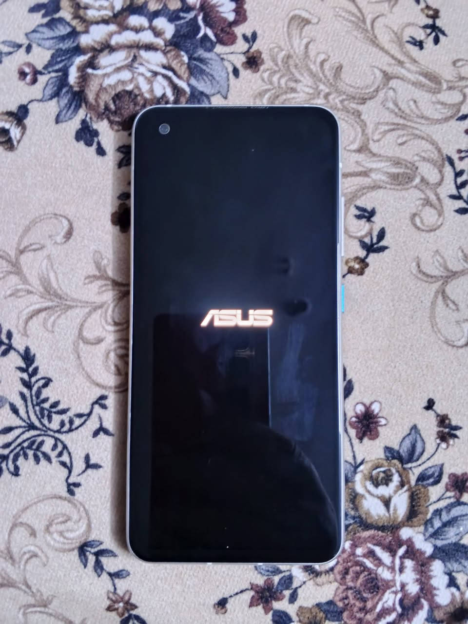 للبيع ASUS zenfone جهاز رام 12 ذاكره 128 جهاز لوووك مخصص للالعاب ما مفتوح بوبجي 120 فريم شاشه 144 هرتز فقط ضهر مفطور 
السعر 110 قفل 
***********
