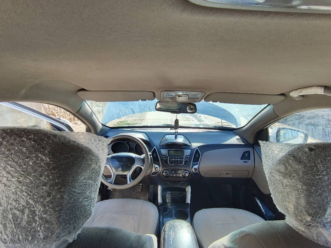 سلام عليكم اخوان تكسون 2012 للبيع سيارة كير محرك شرط ما مفتوح سنوية هزه رقم جديد شرط تحويل سيارة بسمي بي ربع باب نفر صبغ او بي تعديل بارد سونار موجود سيارة مال بيت 
سعر 142 بي مجال 
رقم الهاتف *********** 
عنوان موصل الحمدانية, نينوى
