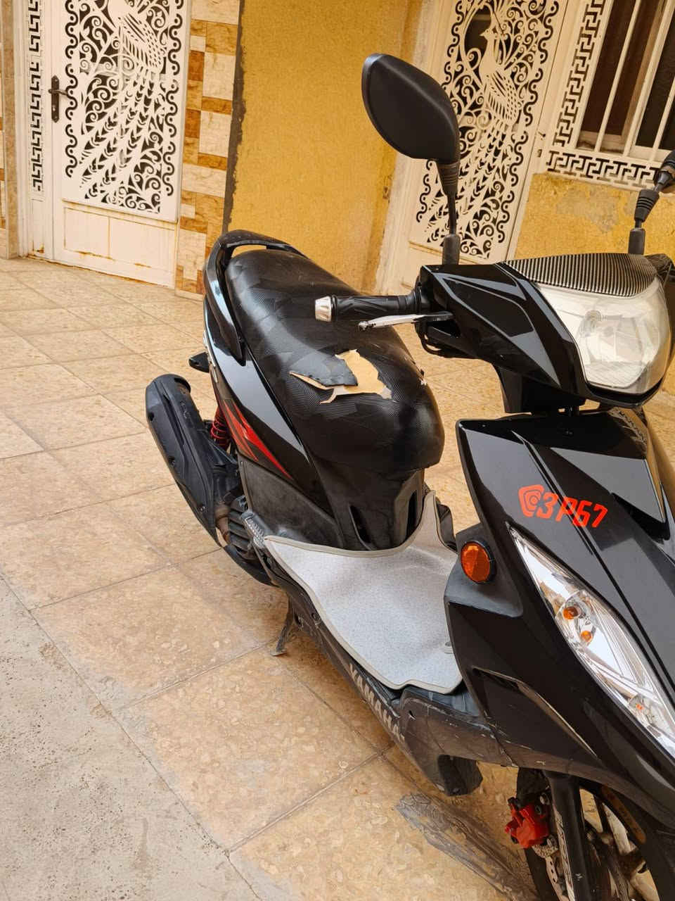 سلام عليكم دراجه للبيع جيتي ار كفولة كفاله عامة مكينه اوراق موجوده مال معرض كفرات كهربائيات من كلشي سعرها مليون و150  مكاني  بغداد  شعله لاستفسار على رقم الهاتف بي فقط واتساب ***********
