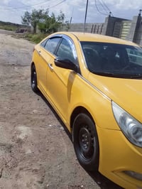 سوناتا موديل ٢٠١١ خليجي بنيد و جاملغ جاهزه السعر ٨٥. رقم التلفون ٠٧٧٠٧...