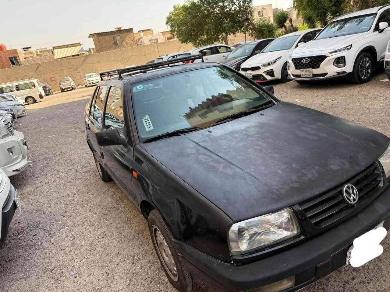 فنتو ١٩٩٤ كير اوتو مكينة مكفولة تخم تاير جديد 
المكان شارع حيفا 
*********** بغداد, العراق
