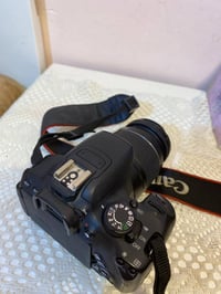 Canon EOS 700D • شاشة لمس دوارة • البصرة