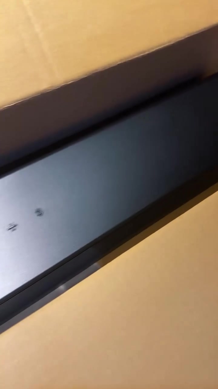 سلام عليكم يوجد ساوند بار LG جديد للبيع خرافي وتجسيم صوت في منطقة حي الزهور المنصور او الحريم  بسعر ١٥٠ الف للاستفسار ***********::***********
