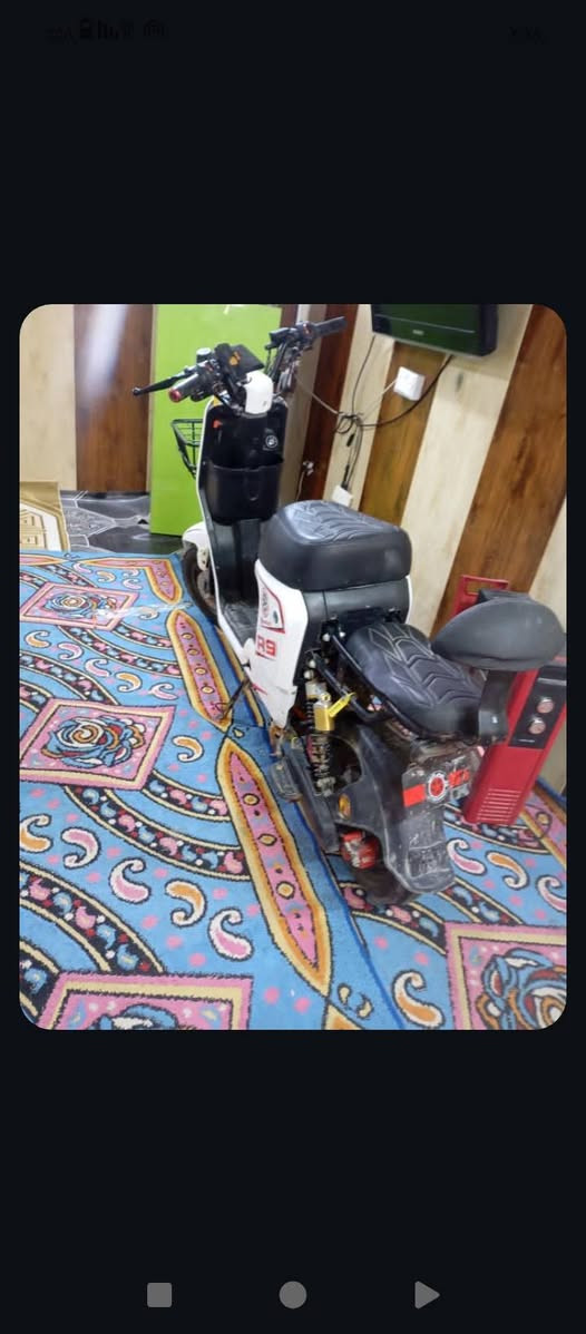 دراجه ار9 بطارياته ظعيفه فقط الباقي شرط الشغل رايده 200بيه مجال قليل رقمي ***********
