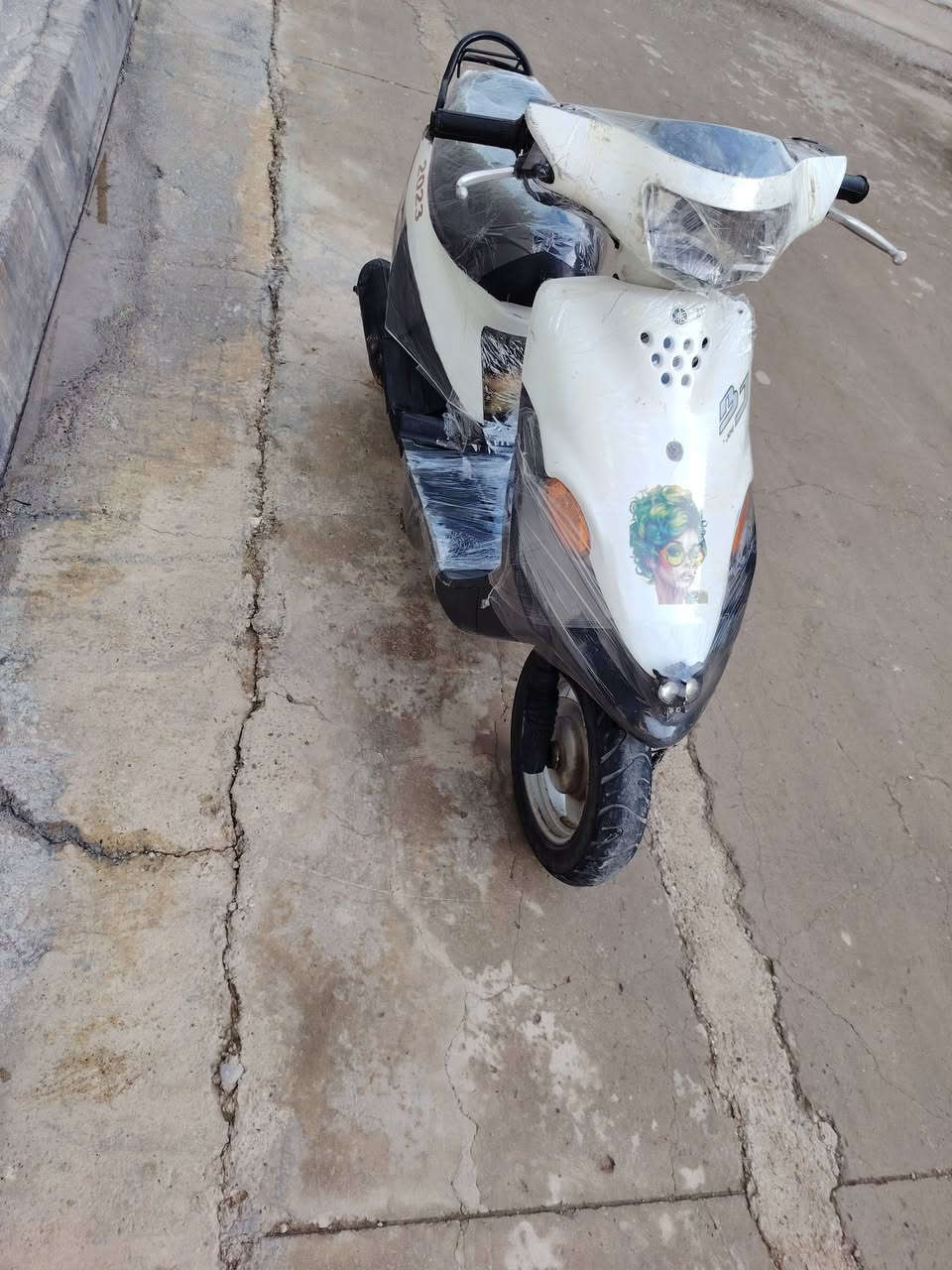 دراجه يمها نحله دراجه شرط كلها عل بلاد ونشاطه فول وكهربايات كلها شغاله دراجه كلش حلو ونضيف ومرتب ماشاءالله سعرها مال بيع ١٣٥ شراي خابروني
رقم تلفون ***********
