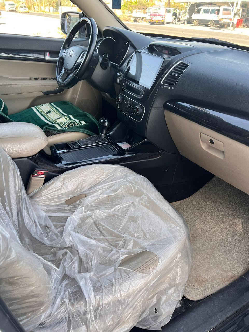 سورنتو 2015
مكينه 2400جيدي اي
سياره خليجي مكفوله كفاله عامه
رقم بغداد
