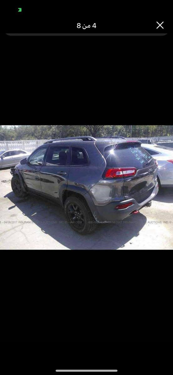 سيارة نوع جيب بزون تريل هوك الفئه العالية فول مواصفات ما عدا الفتحة بدون حادث كما موضح في الصوره 3  قطع رش موضح في السونار محرك 6 سلند. رقم بغداد مشروع وطني للاستفسار عل رقم *********** عمارة, ميسان
