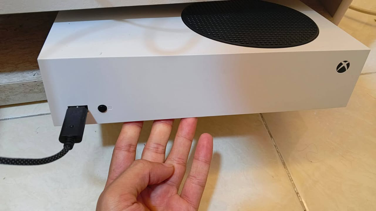 سلام عليكم جهاز Xbox Series S البيع
جهاز نضيف ما مستعمل هواي ستخدام شخصي تجي ويا يده كيم سير اليده الاصليه ماكو ويجي ويا كيم باس التمت يخلص بشهر الثامن السعر 380 الشࢪاي يتفضل واتساب الرقم: ***********
