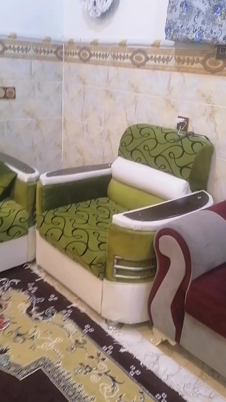 للبيع زوج تخم السعر 700 أو مراوس بديوان 14 متر ***********
