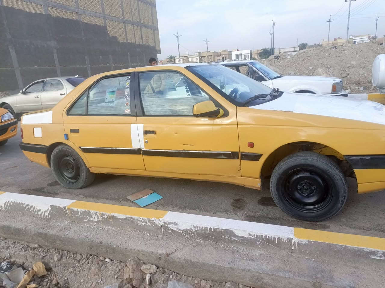 السلام عليكم
بيجو 405 للبيع سنويه منتهيه سعر 15بيها مجال حك الجيه ناصريه مركز ***********
