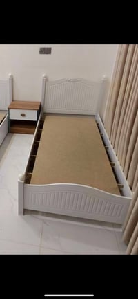 سرير خشب • ٩٠×١٩٠ • خشب مضغوط