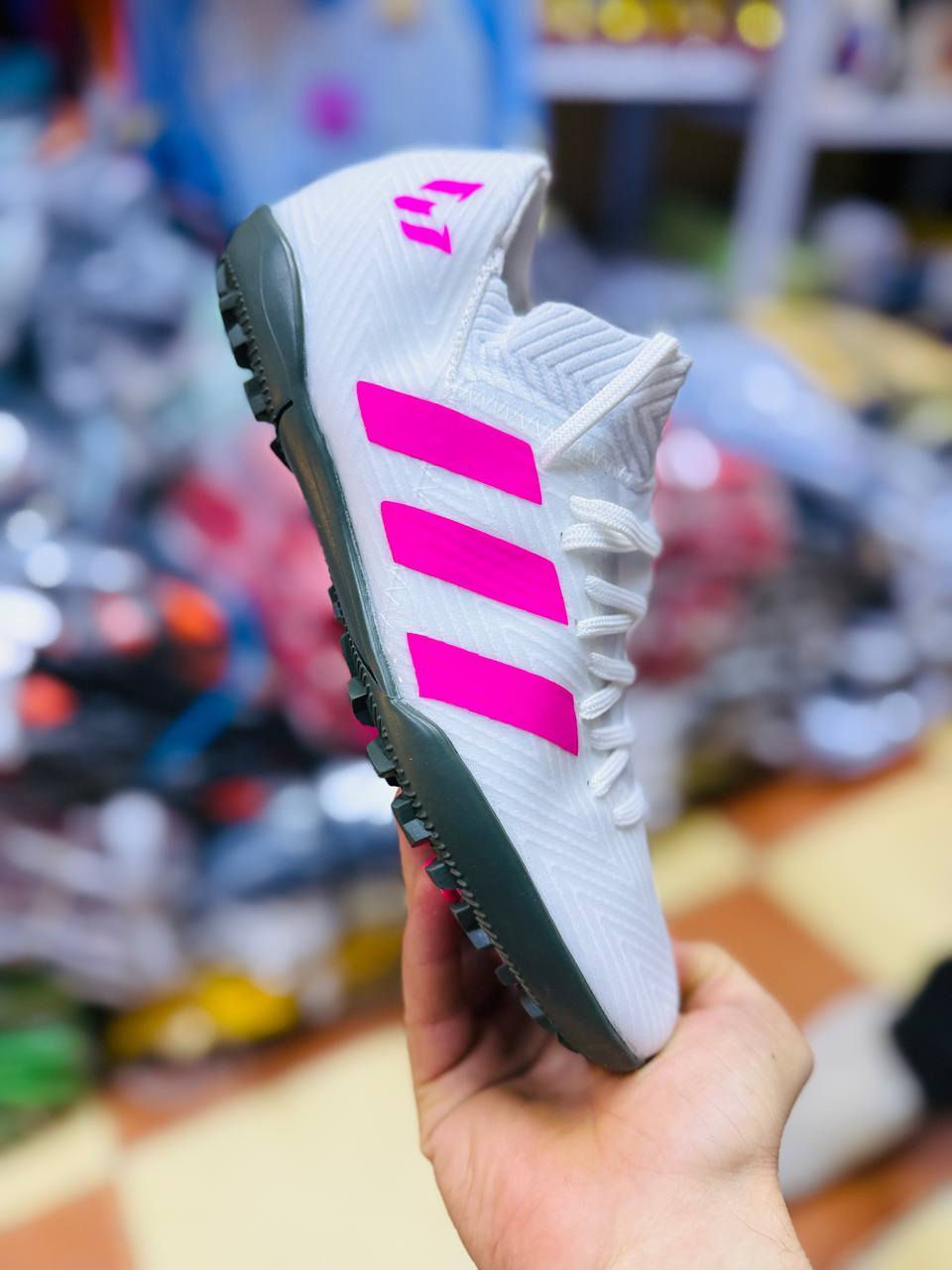 السلام عليكم شباب طيبه 

حذاء ميسي اصلي ستد 

حذاء ميسي اصلي محبب

حذاء ميسي النسخة الثاني محبب 

حذاء اير زوم اصلي ستد 

حذاء بوماك اصلي ستد 

حذاء محبب خياط داخلي خارجي 

يوجد توصيل لجميع المحافظات العراق


**إذا كنت صاحب هذا الإعلان وتريد حذفه لأي سبب، رجاءا أرسل رسالة إلى الدعم الفني**