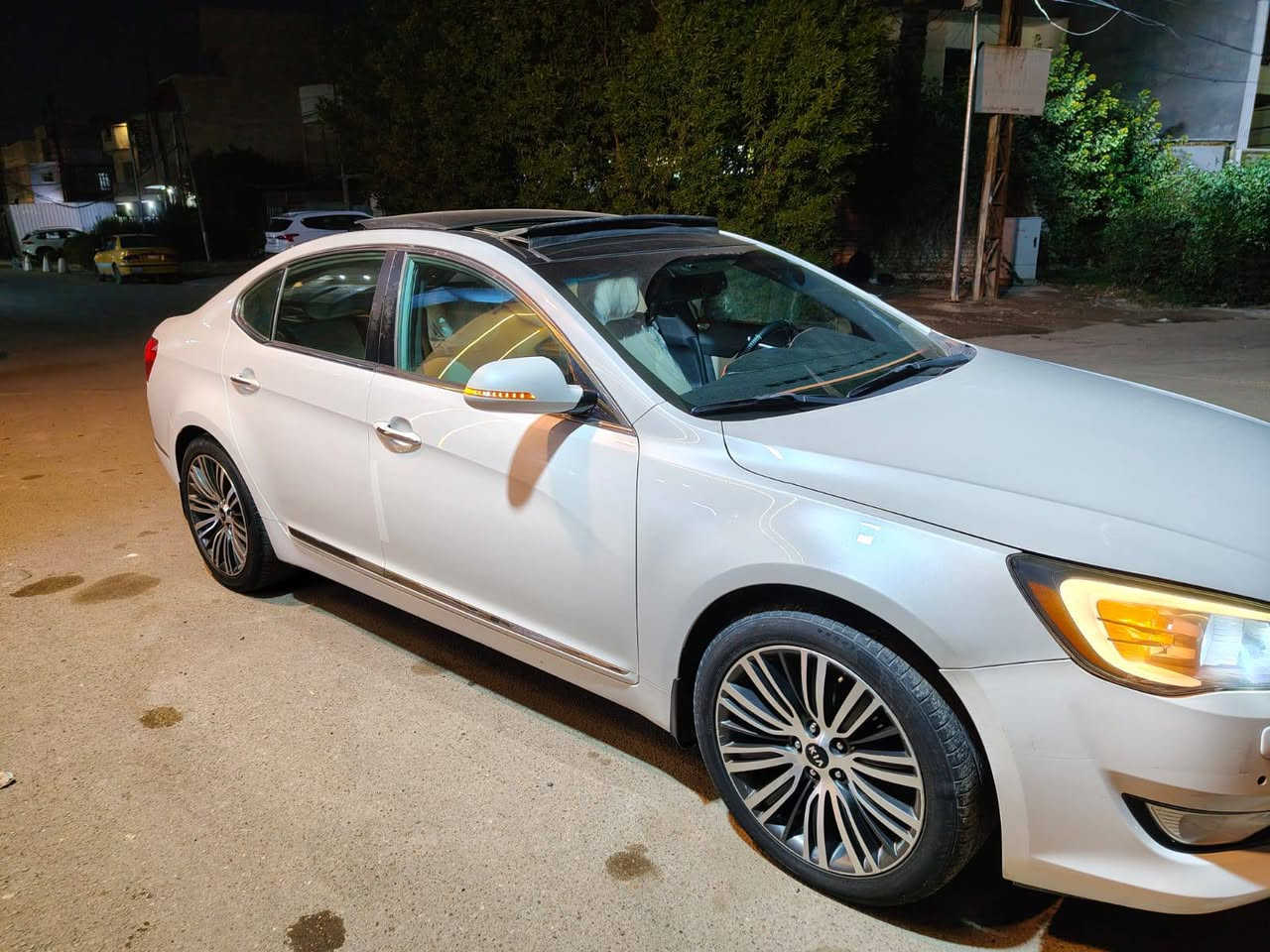 السلام عليكم
كيا كادنزا VIP
٢٠١٢ 
كفااااالة عامة عدا باردات صغار ثنين موضحات بالسونار
 بيع مستعجل 
رقم دولي اربيل 
هزة لنهاية ٢٠٢٦ 
محرك ٦ سلندر 
السيارة جاهزة ربع متصرف عليها 
السعر ١٣٠ مجال بسيط جدا 
مكان السيارة بغداد 
***********
